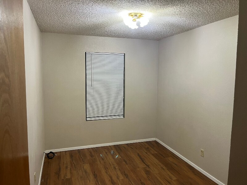 Building Photo - 1005 Commerce St