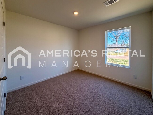 Building Photo - Sign a 13-month lease by 3/31/2026 to receive a $500 Gift Card! New Construction Home for Rent in...