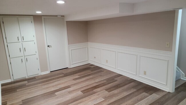 Building Photo - 6525 Blossomwood Cir NE