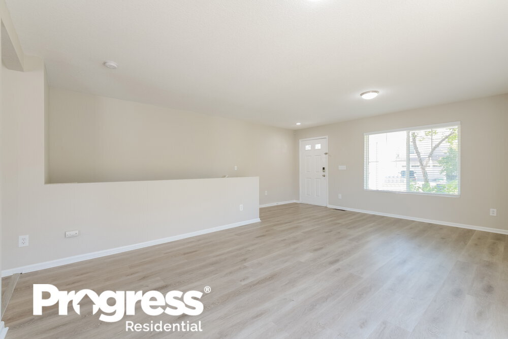 Building Photo - 4785 Biscay St