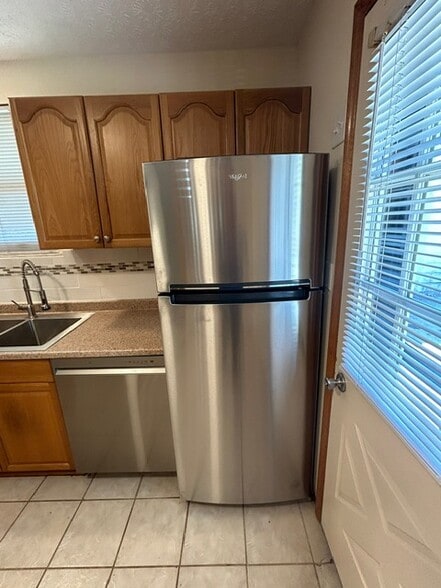 Building Photo - 5215 Wyandot Pl