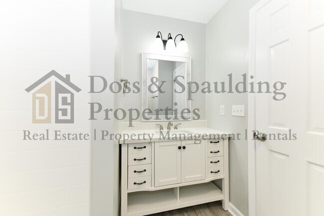 Building Photo - 1109 Monticello St