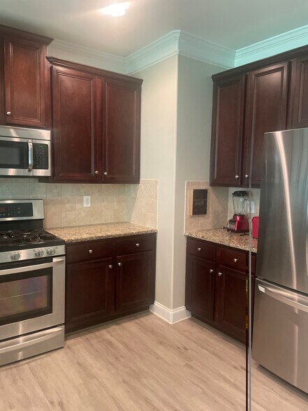 Building Photo - 2677 Muskeg Ct SW