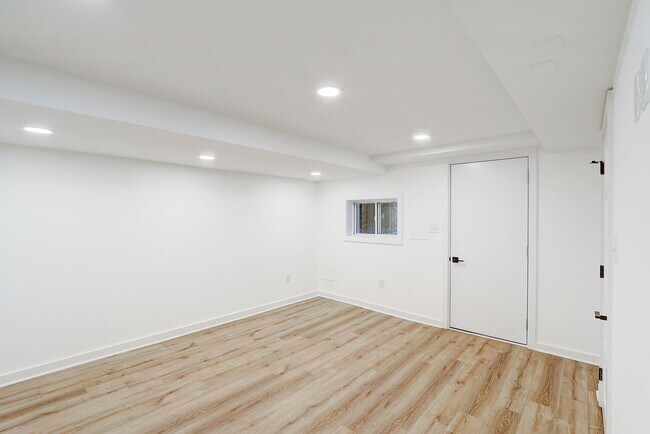 Building Photo - 1513 Allison St NW