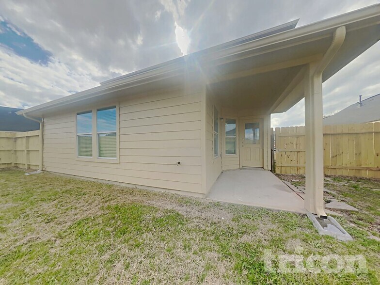 Building Photo - 21414 Partha Way