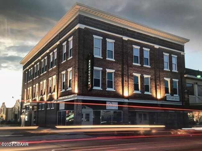 Primary Photo - 120 S Woodland Blvd