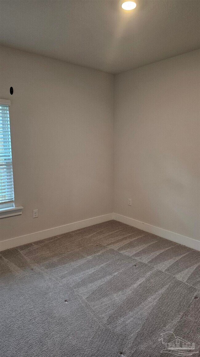 Building Photo - 265 Camellia Dr