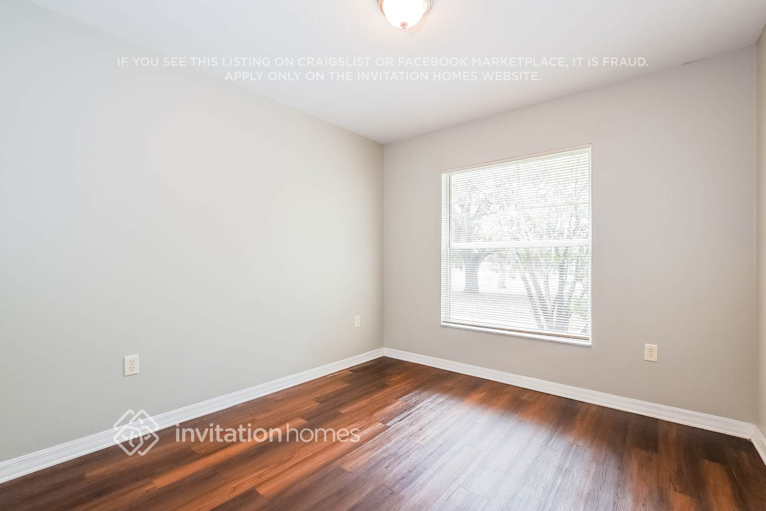 Building Photo - 13518 Biscayne Dr
