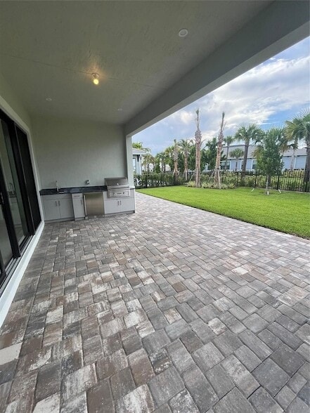 Building Photo - 12526 Solana Bay Cir