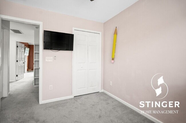 Building Photo - 536 Candida Dr
