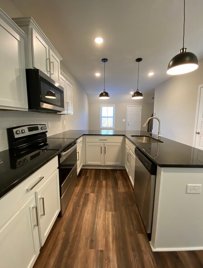 Building Photo - 1035 Glenkirk Dr