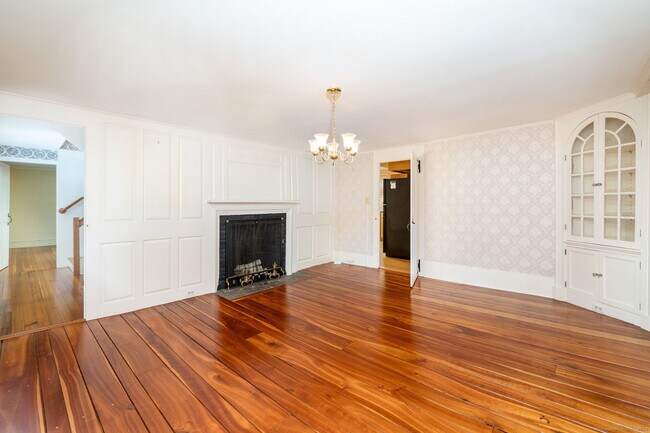 Building Photo - 73 Westledge Rd