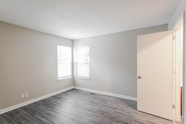 Building Photo - 67 Grassmire Dr