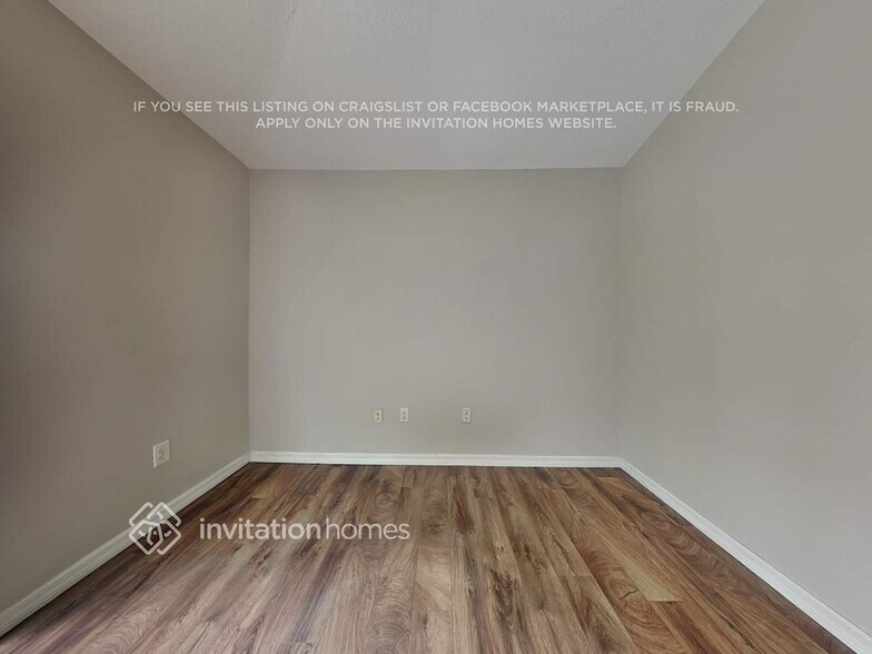 Building Photo - 10624 Navigation Dr