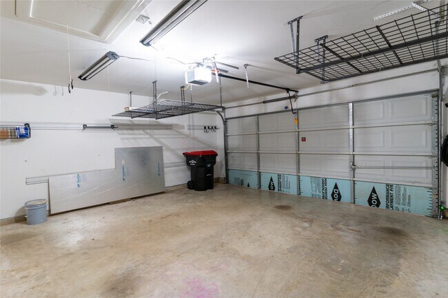 Building Photo - 16123 Hitching Post Ct