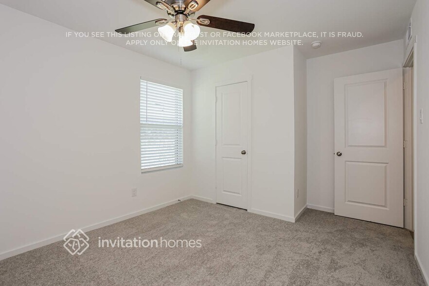 Building Photo - 947 Carrick Dr