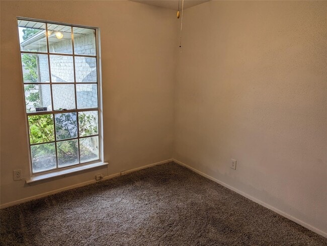 Building Photo - 5150 Prairie Ridge Rd