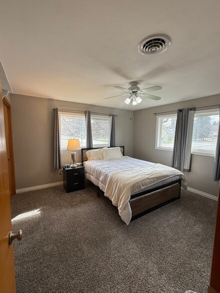 Room 2 Shared Bathroom - 11105 E 8th Ave