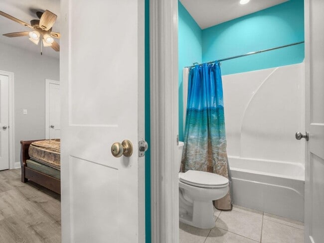 Building Photo - 102 Hidden Trails