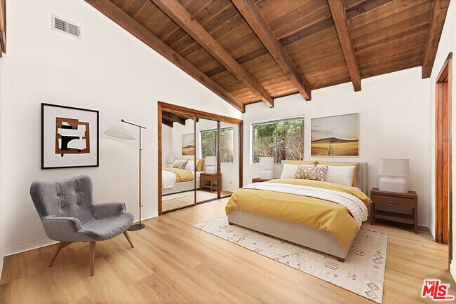 Building Photo - 3636 Malibu Country Dr