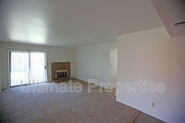 Building Photo - 5339 W Sunnyside Dr