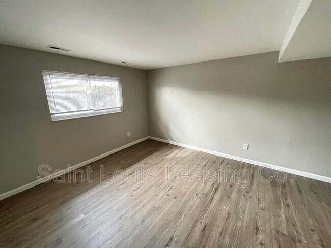 Building Photo - 1657 Ventnor Pl