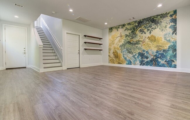 Building Photo - Super Cute South Austin 3/2.5 Condo, built...