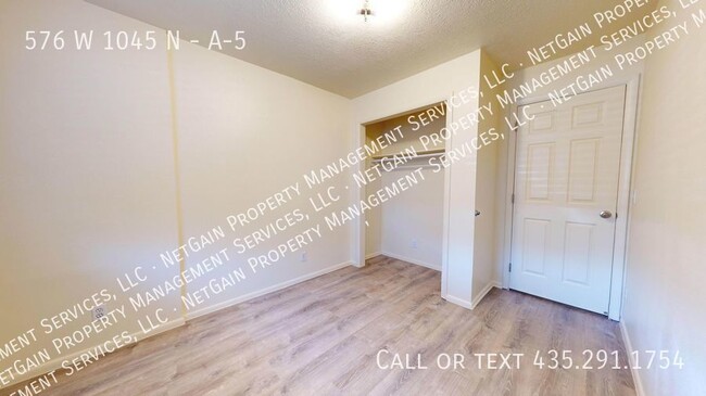 Building Photo - 576 1045