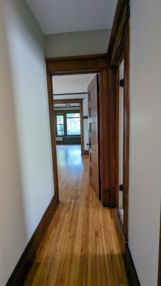 Building Photo - 3017 Knox Ave S