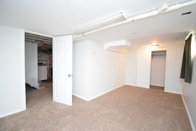 Building Photo - 5806 Highland Dr