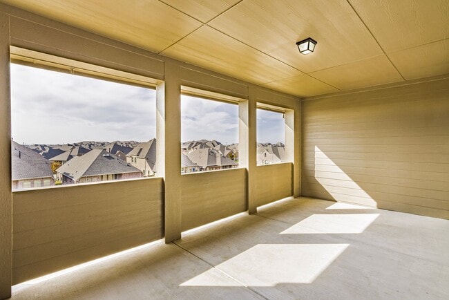 Building Photo - 326 Shasta Dr