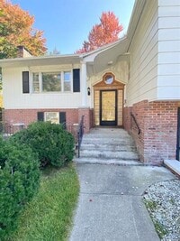Building Photo - 5 Bedroom Home in Essex Junction! Available 7/1