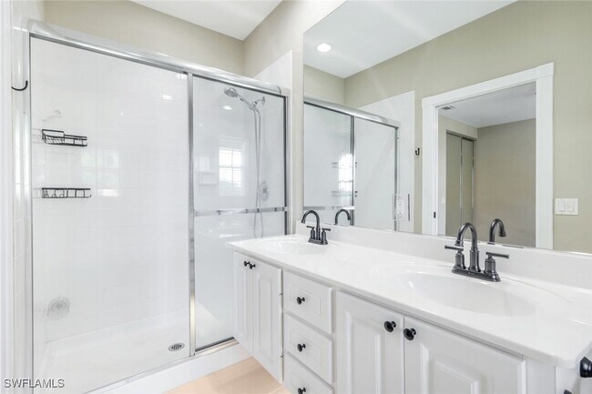 Building Photo - 14676 Escalante Way