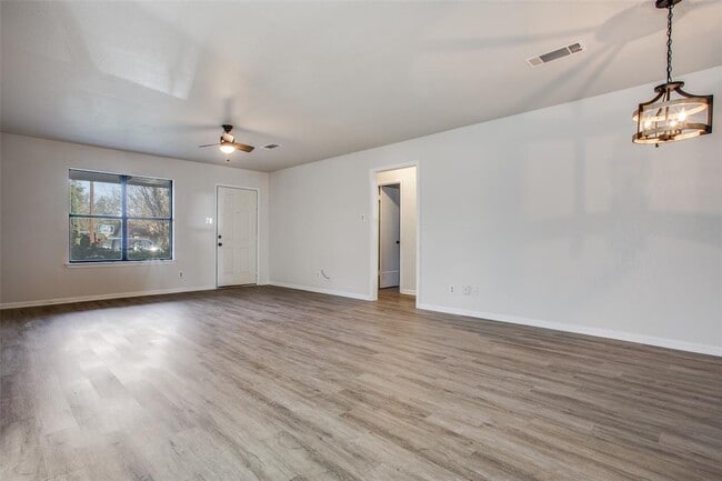 Building Photo - 2212 Rifle Bend Dr