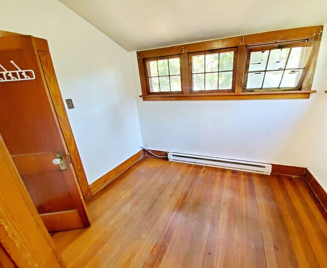 Building Photo - Charming, Spacious Rental in Old Town Fort Collins | Avail. 08/01/2026