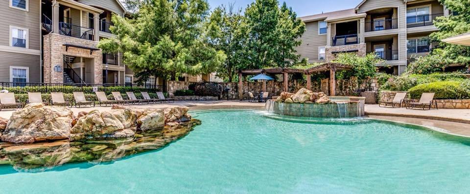 Resort Style Pool - Ridge at North Texas- Student