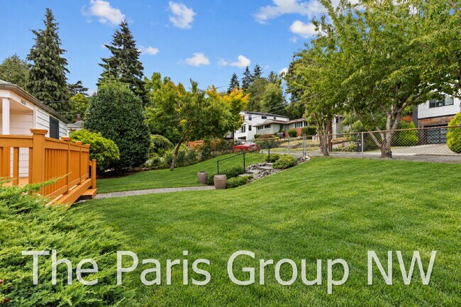 Building Photo - Delightful Magnolia 4br Remodel * Walkable Salmon Bay Location, Central Yet Quiet