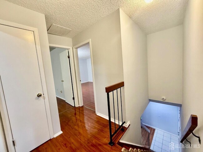 Building Photo - 1404 Edison Glen Terrace