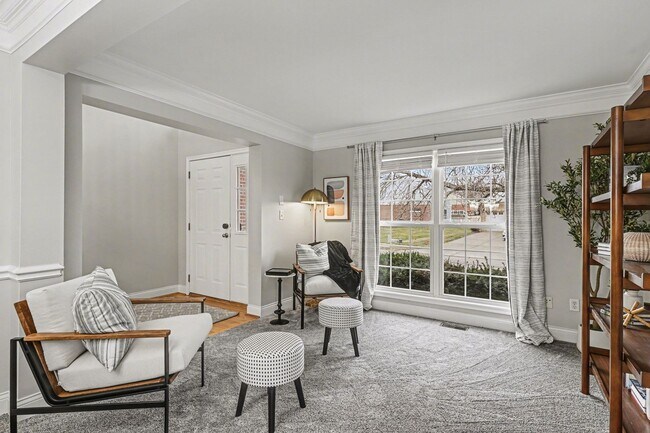 Building Photo - Freshly Renovated 4 Bedroom Home In Centerville OH