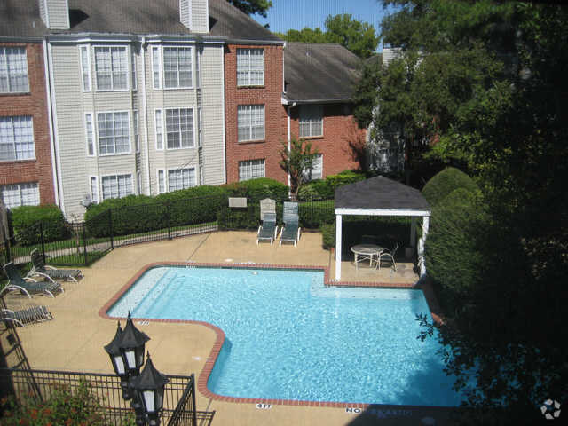 Pool - Rockridge Commons