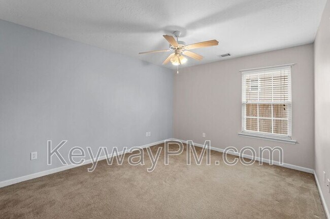 Building Photo - 435 St Julian Pl