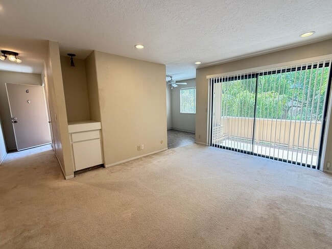 Building Photo - 962 Kiely Blvd