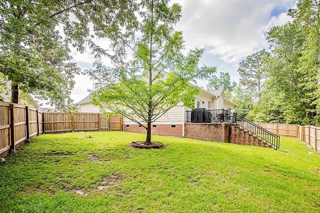 Building Photo - 331 Ridgeway Ct