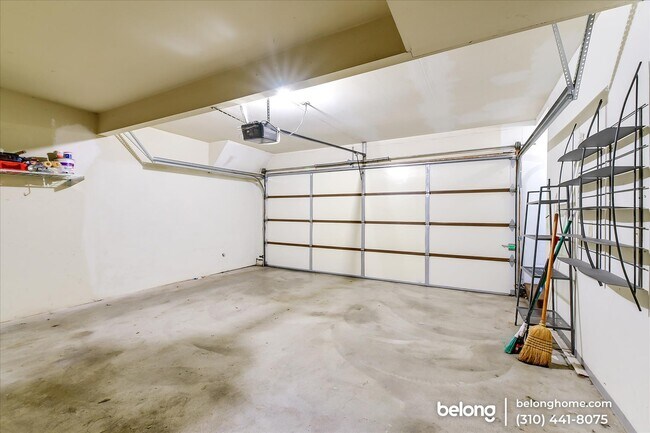 Building Photo - 720 Waterloo St