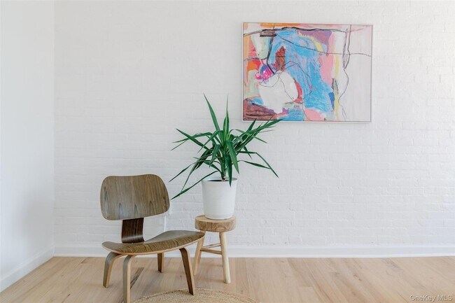 Building Photo - 155 S River St