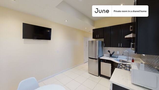 Building Photo - Room in Shared 3 bed/2 bath home in Upper West Side