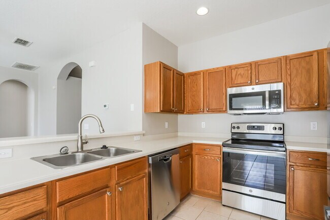 Building Photo - 712 Parsons Pointe St