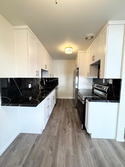 Building Photo - 1138 9th St