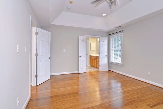 Building Photo - Beautiful York County Home!