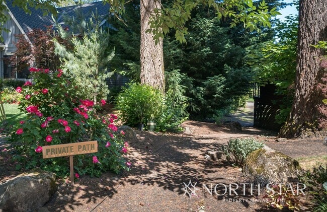 Building Photo - Perfectly located Lake Oswego Mid-century Modern Home with Lake Rights